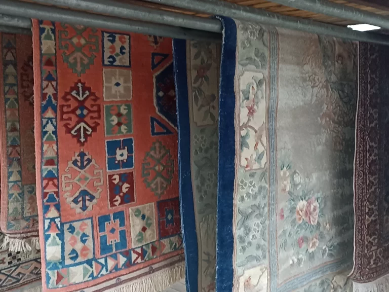 Çayyolu Halı Yıkama: El Dokuma Halıların Doğal Deterjanlarla Temizliğinde Neden Bizimle Çalışmalı